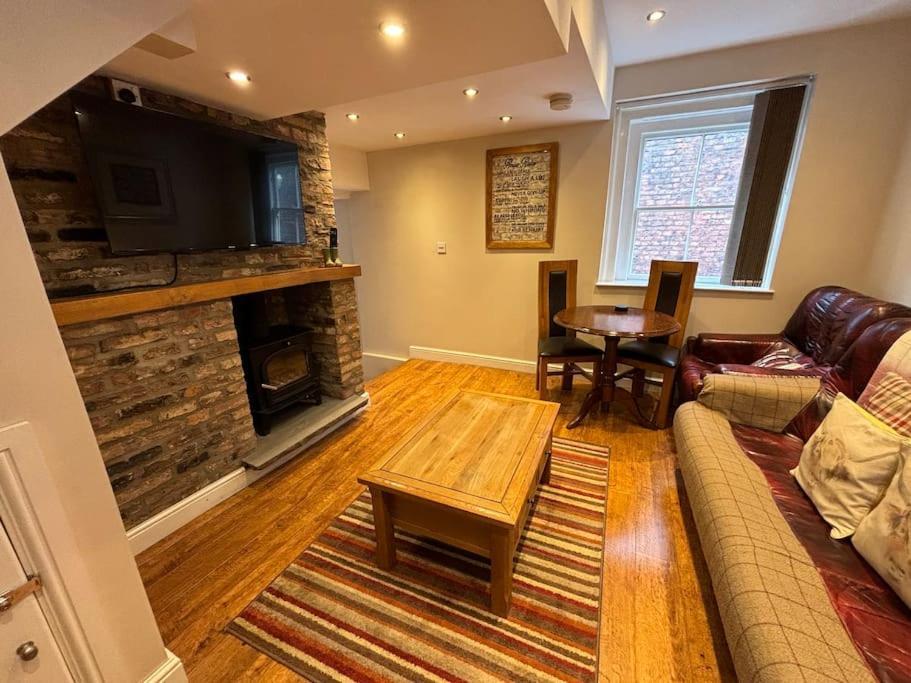 Quirky Cottage In The Historical Town Of Beverley Extérieur photo
